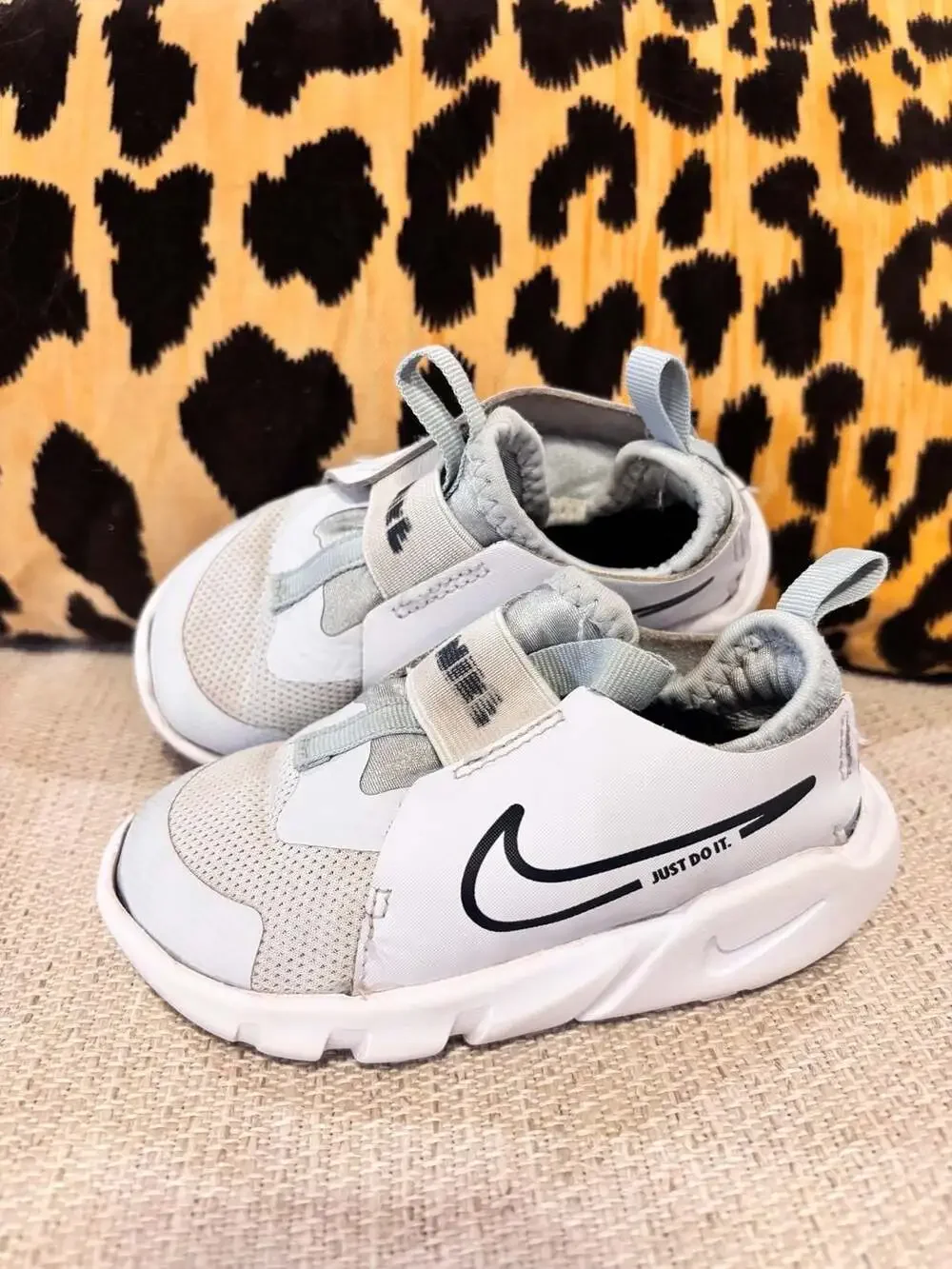 Nike Flex Runner 2 Size 4C Toddler White